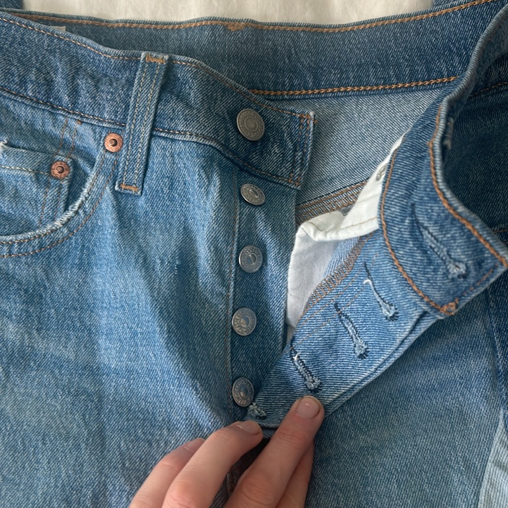 Levi's Women's Skinny Jeans - Light and Dark Blue - Picture 5 of 7
